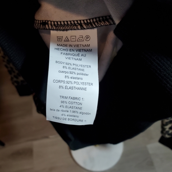 Michael Kors hoodie so soft and warm. Size S - Picture 6 of 7